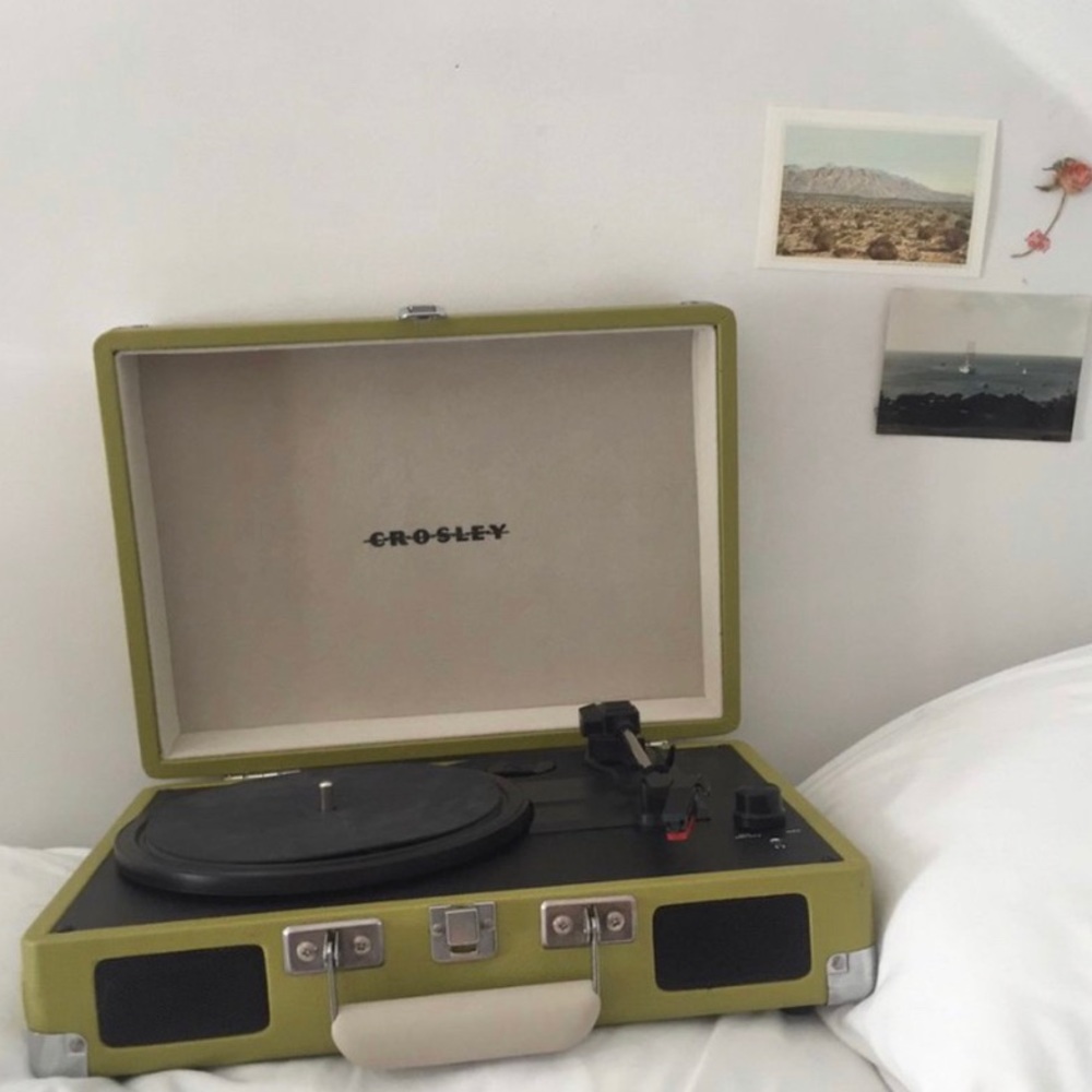green crosley record player